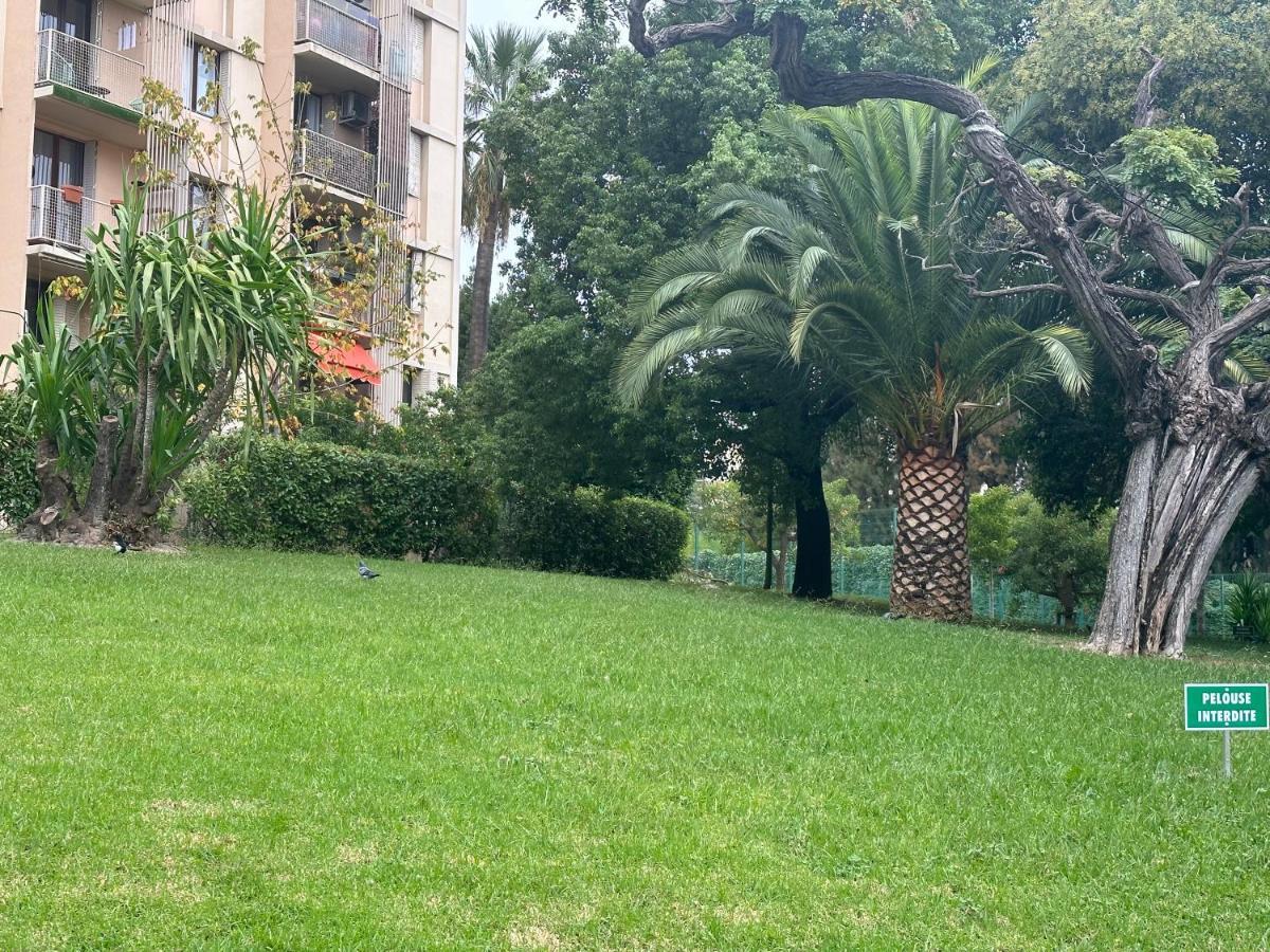 Privat In Private Security With Free Parking, 1 Minute From Tramway, 9 Minutes From De Center, Accessible Transports Privatunterkunft Nizza